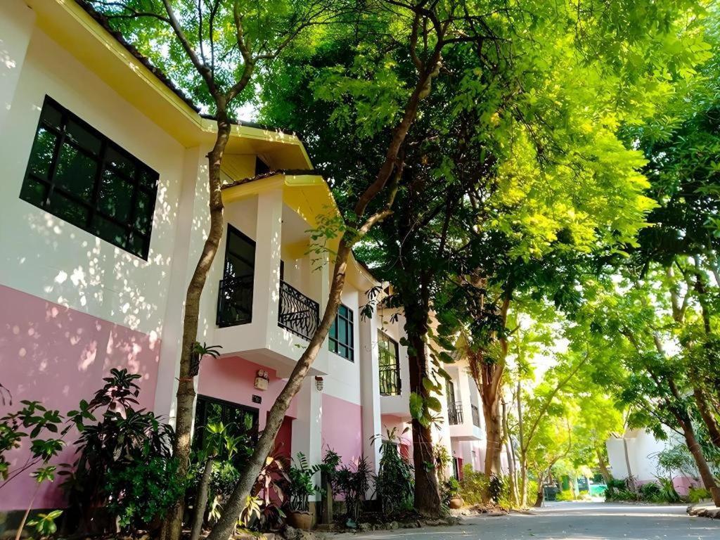 ชญาดา การ์เดน เฮาส์ แอนด์ รีสอร์ท โฮเทล  นครราชสีมา ภายนอก รูปภาพ